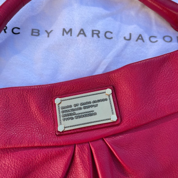 Marc by Marc Jacobs Classic Q Hillier Hobo red bag - Picture 2 of 15